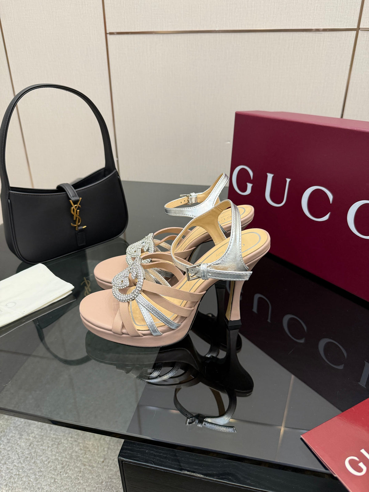 GG Pump 10.5cm With Crystal Interlocking G Beige Sliver Leather