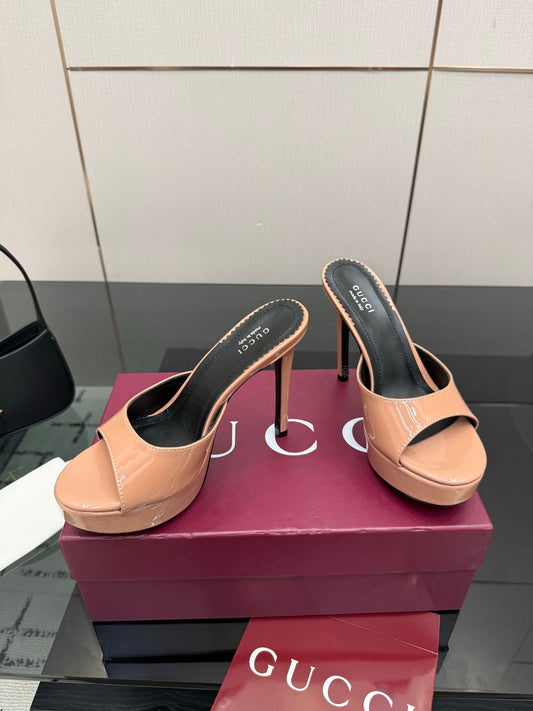 GG 26s Sandal 12cm Beige Patent Leather 828217