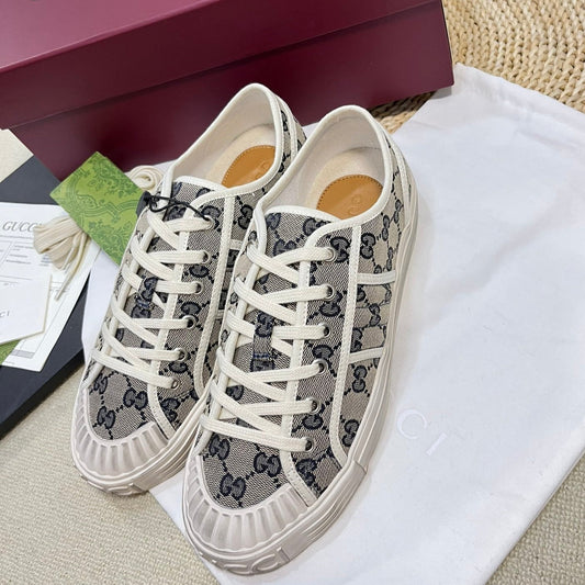 GG Sneaker Julio Canvas Sneakers Black Caro