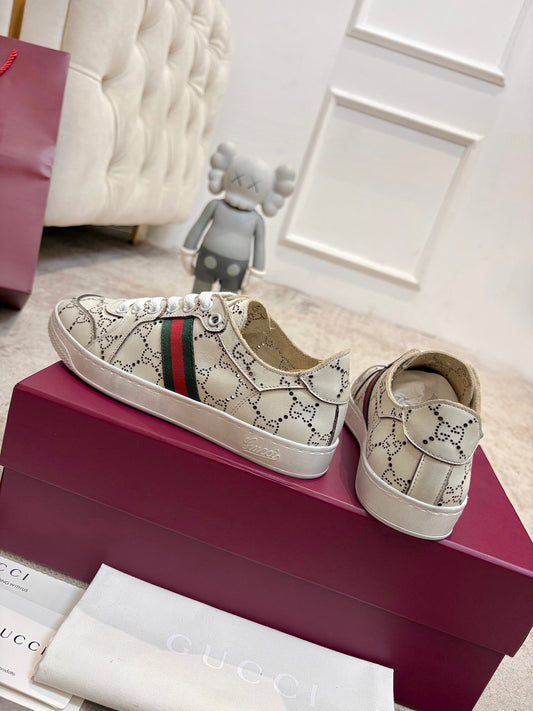 GG Stretch Low-Top Trainers White Leather 824429