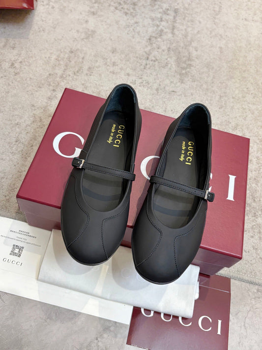 GG Shift Ballerina Black Leather 824473