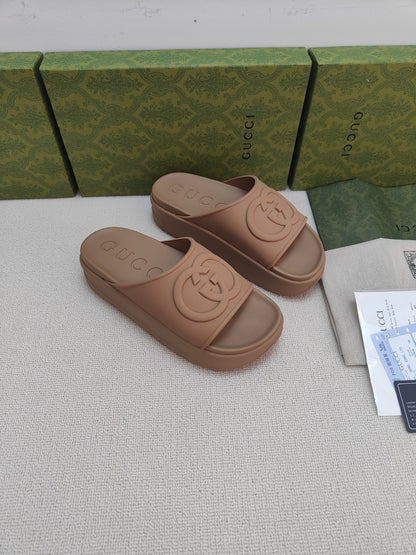 GG Lide Sandal With Interlocking Brown Rubber 788127