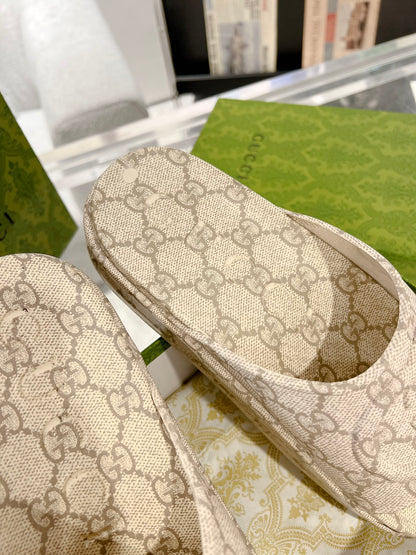 GC 25 Interlocking G 50mm Slide Sandal Monogram Beige Cowhide 292388
