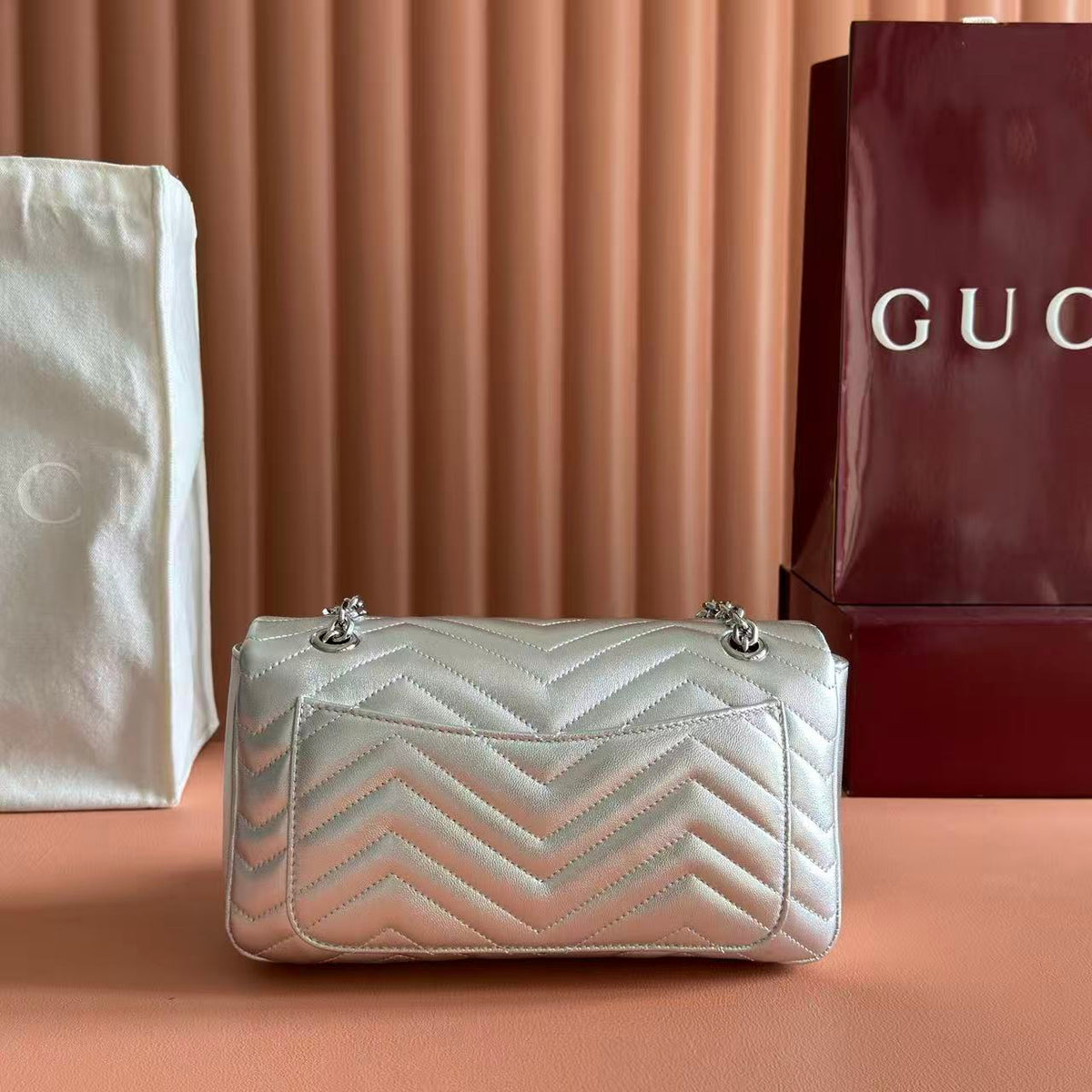 GG Marmont Small Shoulder Bag Metallic Silver Leather