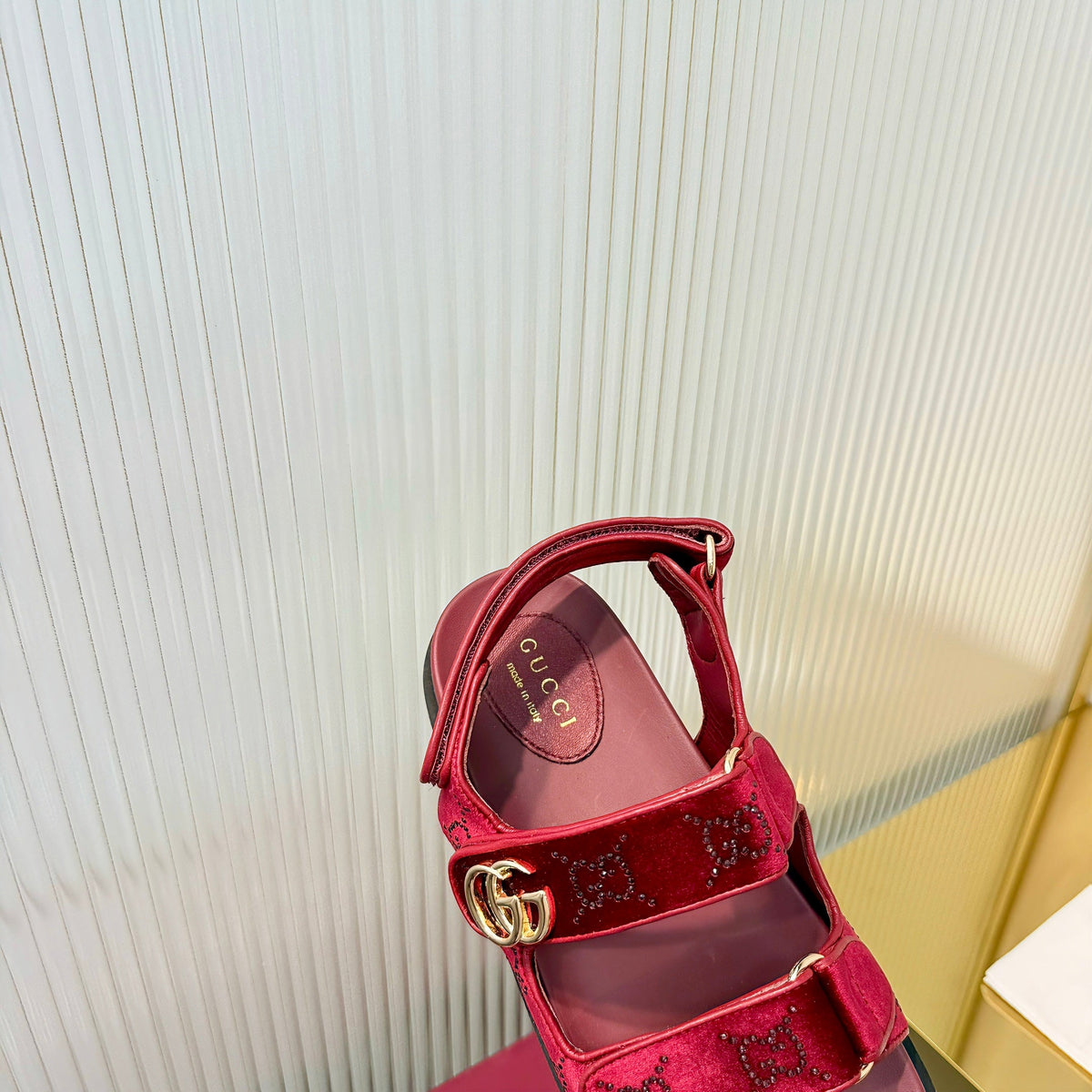 GG 26s Dad Sandals Red Leather Velvet 714863