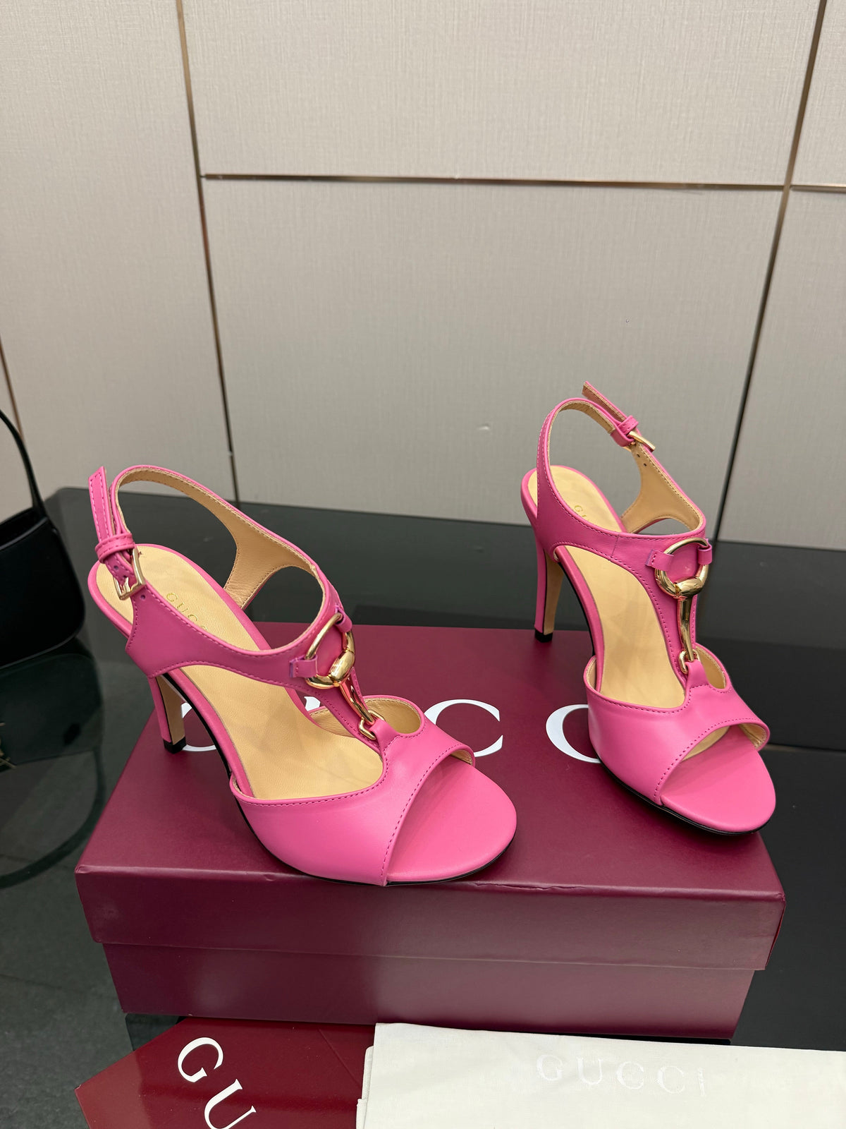 GG G-Buckle High-Heeled Sandals 10.5cm Pink  Cowhide 725307