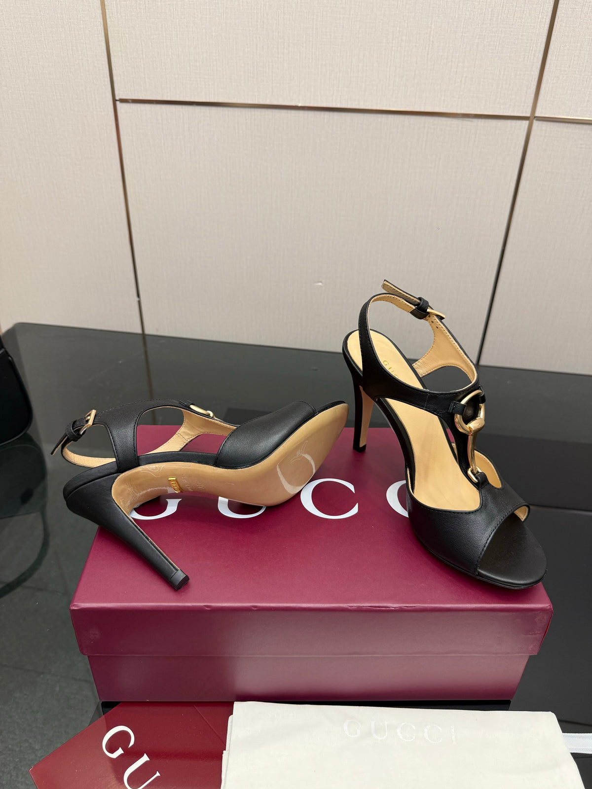 GG G-Buckle High-Heeled Sandals 10.5cm Black Cowhide 725310