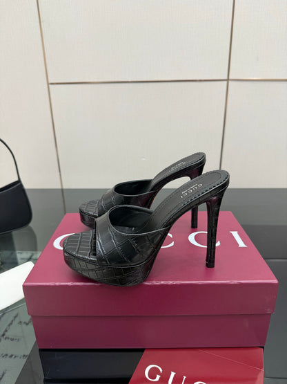 GG 26s Sandal 12cm Black Embossed Leather 828216