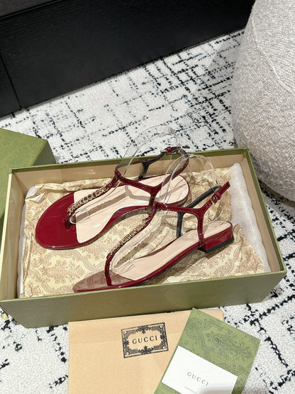 THONG SANDAL IN CRIMSON RED CALFSKIN