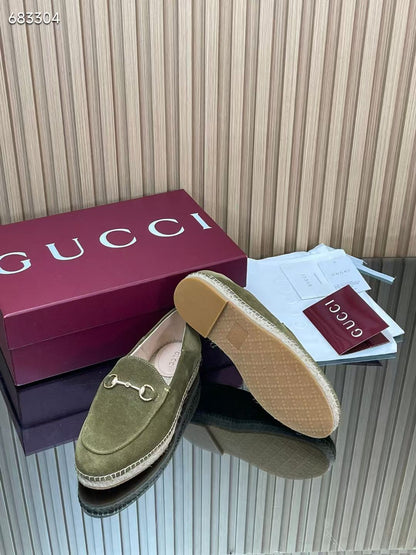 Gucci 26s Loafer In Moss Green Suede