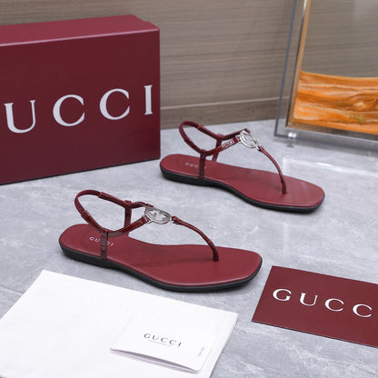 GG Thong Sandal With Interlocking G Burgundy Sheepskin 864297