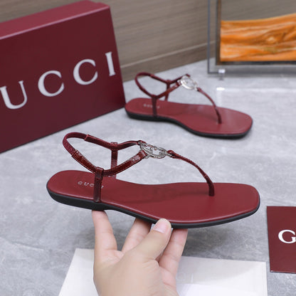 GG Thong Sandal With Interlocking G Burgundy Sheepskin 864297