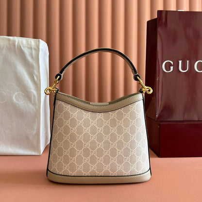 Gucci Large Interlocking G Shoulder Bag 25cm Khaki Beige GG Supreme Canvas Leather 273678