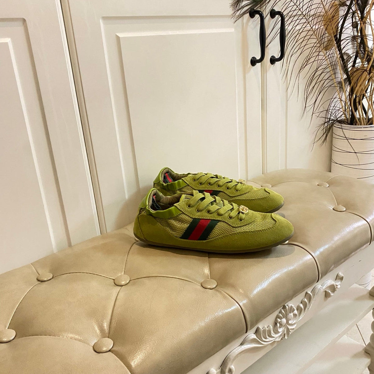 Gucci 26s Sneaker In Green Suede And Mesh Fabric