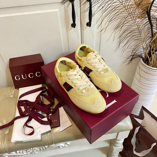 Gucci 26s Sneaker In Light Yellow Suede And Mesh Fabric