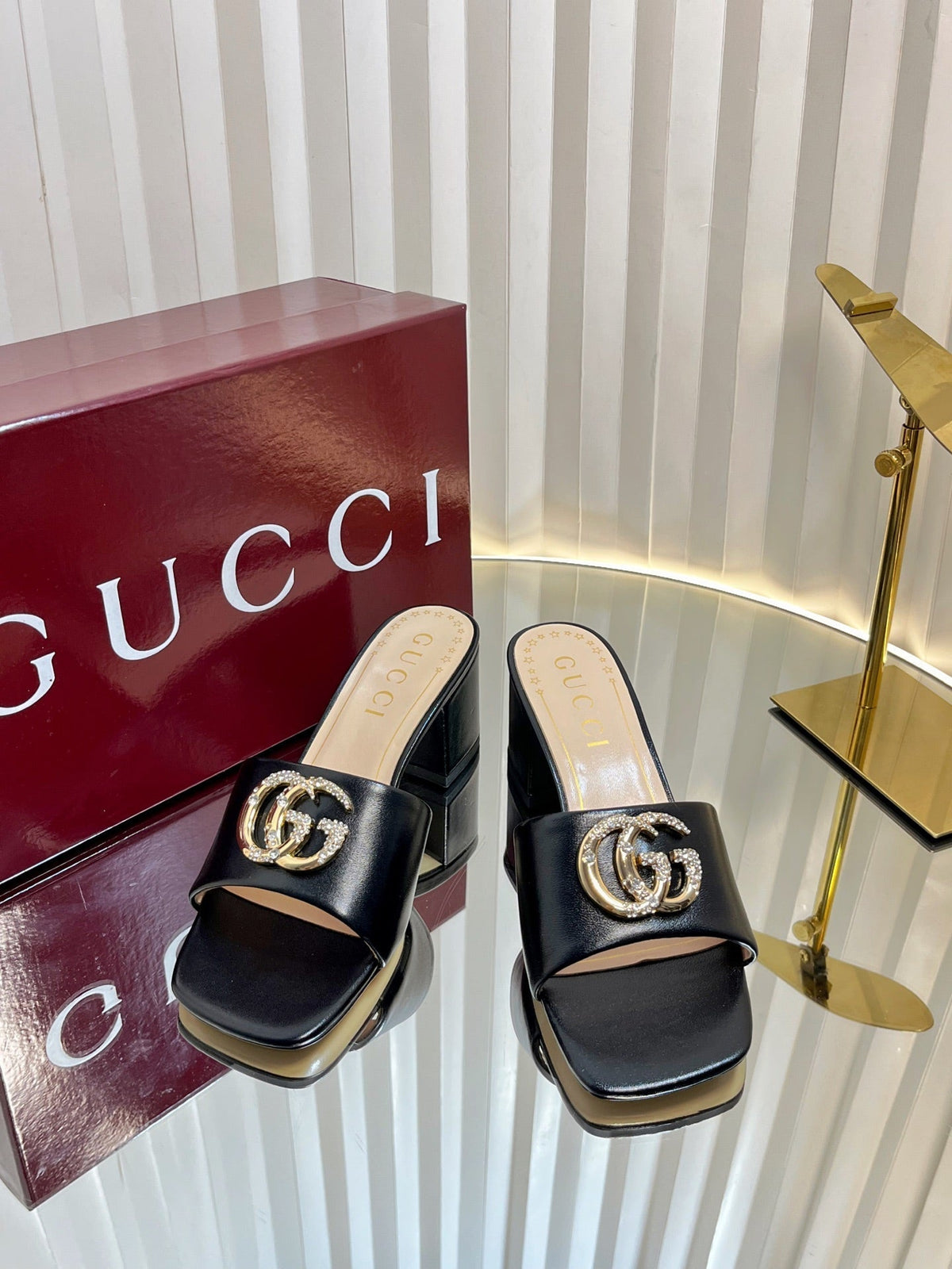 GC 25 Interlocking G Heeled Sandal Black Patent Leather 294642