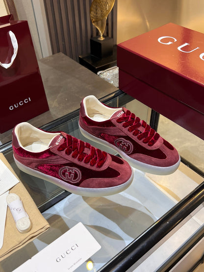 GG G75 Sneaker Red Suede 818364