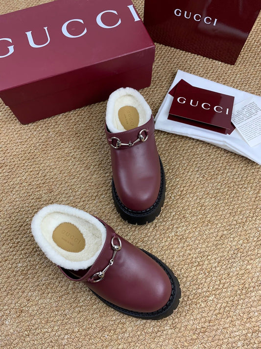 Gucci FW 25 Horsebit Suede Clog Deep Burgundy  Leather with Shearling 506442