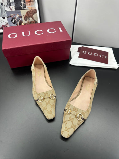 GG 26s Vittoria Ballerina Flats Beige Canvas 688313