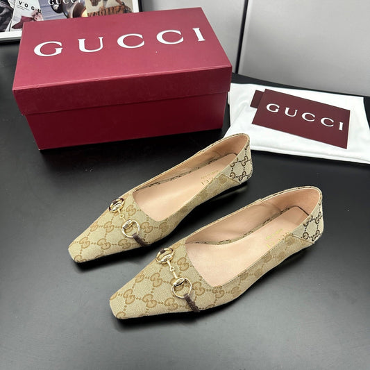 GG 26s Vittoria Ballerina Flats Beige Canvas 688313