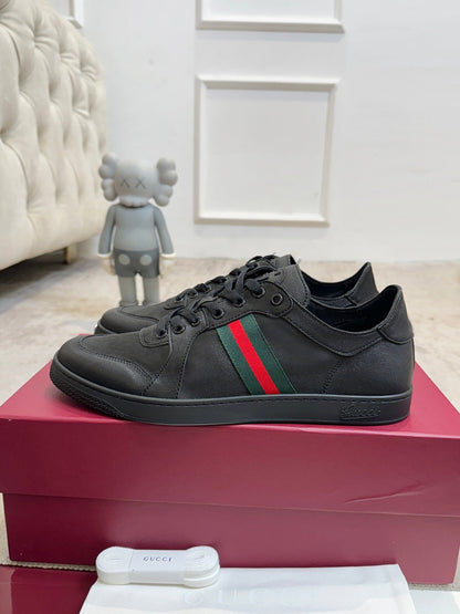GG Stretch Low-Top Trainers Black Leather 824428
