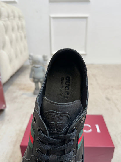 GG Stretch Low-Top Trainers Black Leather 824428