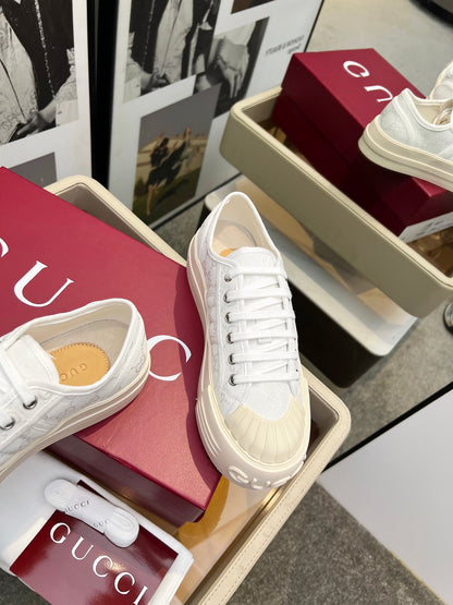 GG Chunky Sneaker White Cream Canvas 547438