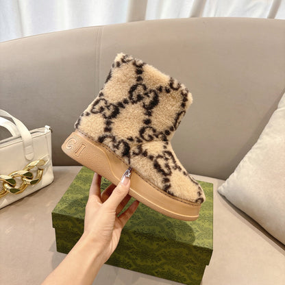 GG Snow Boots Beige Black Wool 576232